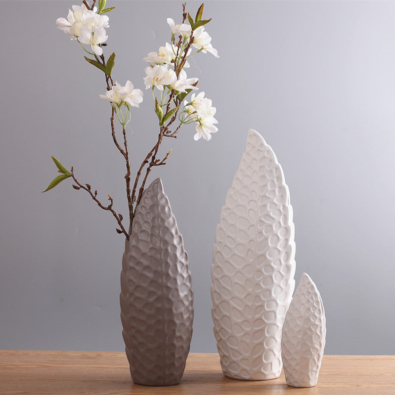 Nordic Ceramic Flower Vase – Modern Creative Home Decor
