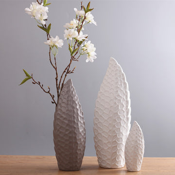 Nordic Ceramic Flower Vase – Modern Creative Home Decor
