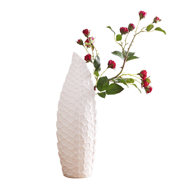 Nordic Ceramic Flower Vase – Modern Creative Home Decor
